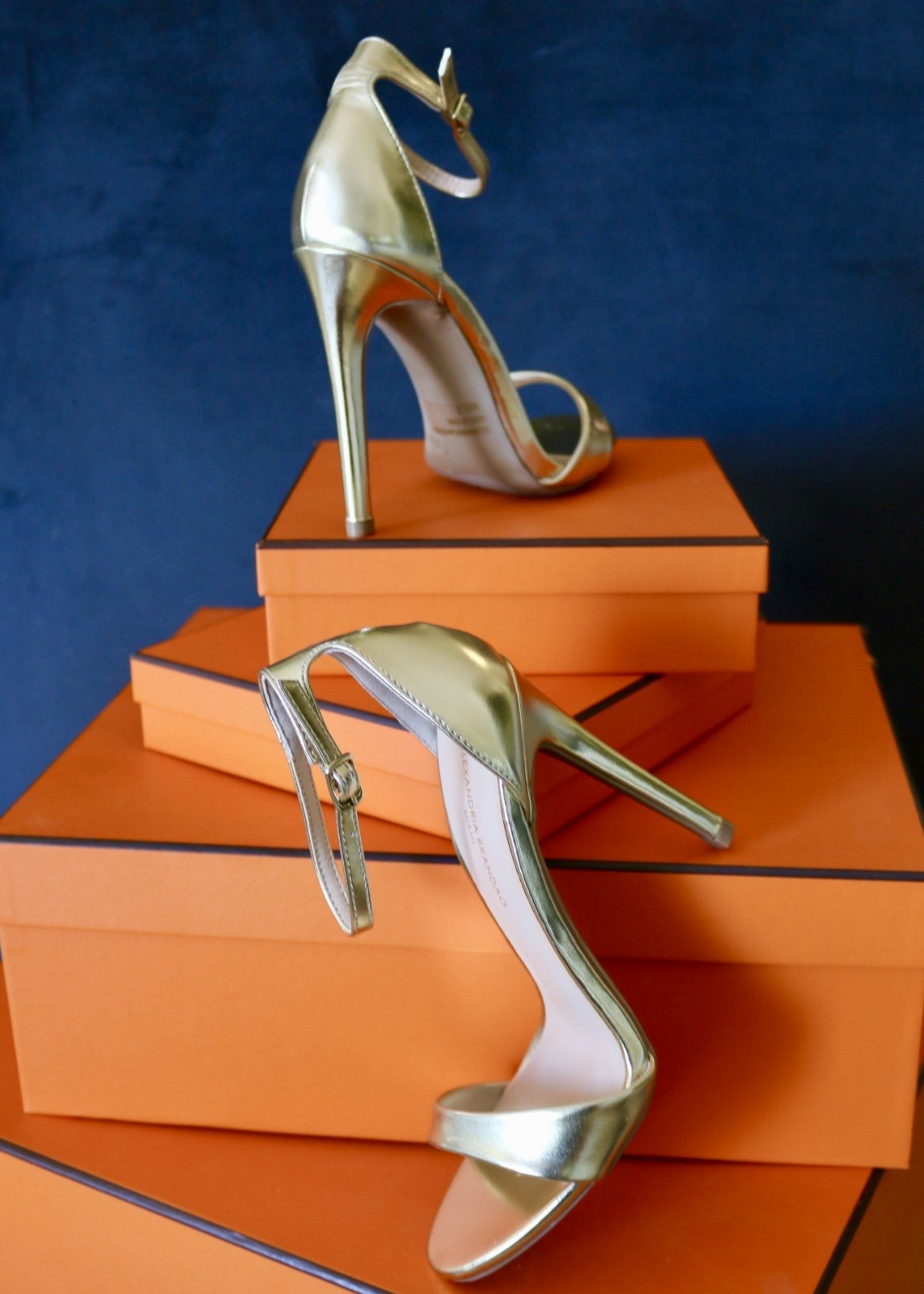 SBYOJLPB Women's Shoes Metal Chain Diamond Shiny Block High Heel Pumps  Ankle Strap Casual Square Toe Sandals Gold 7(39) - Walmart.com